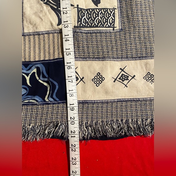 Vintage Suryä II Overshirt/Shacket with Prints and Wooden Accents - Picture 8 of 13